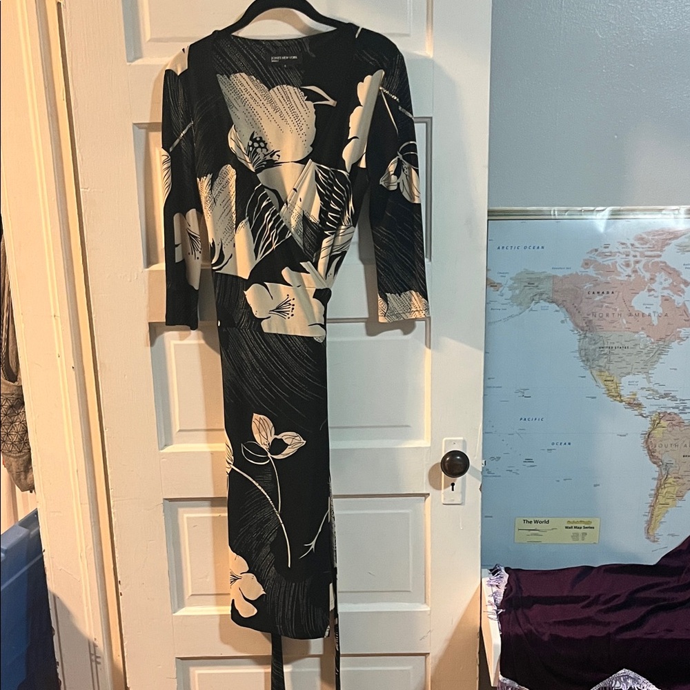 Jones New York Black and Cream Asymmetrical Dress